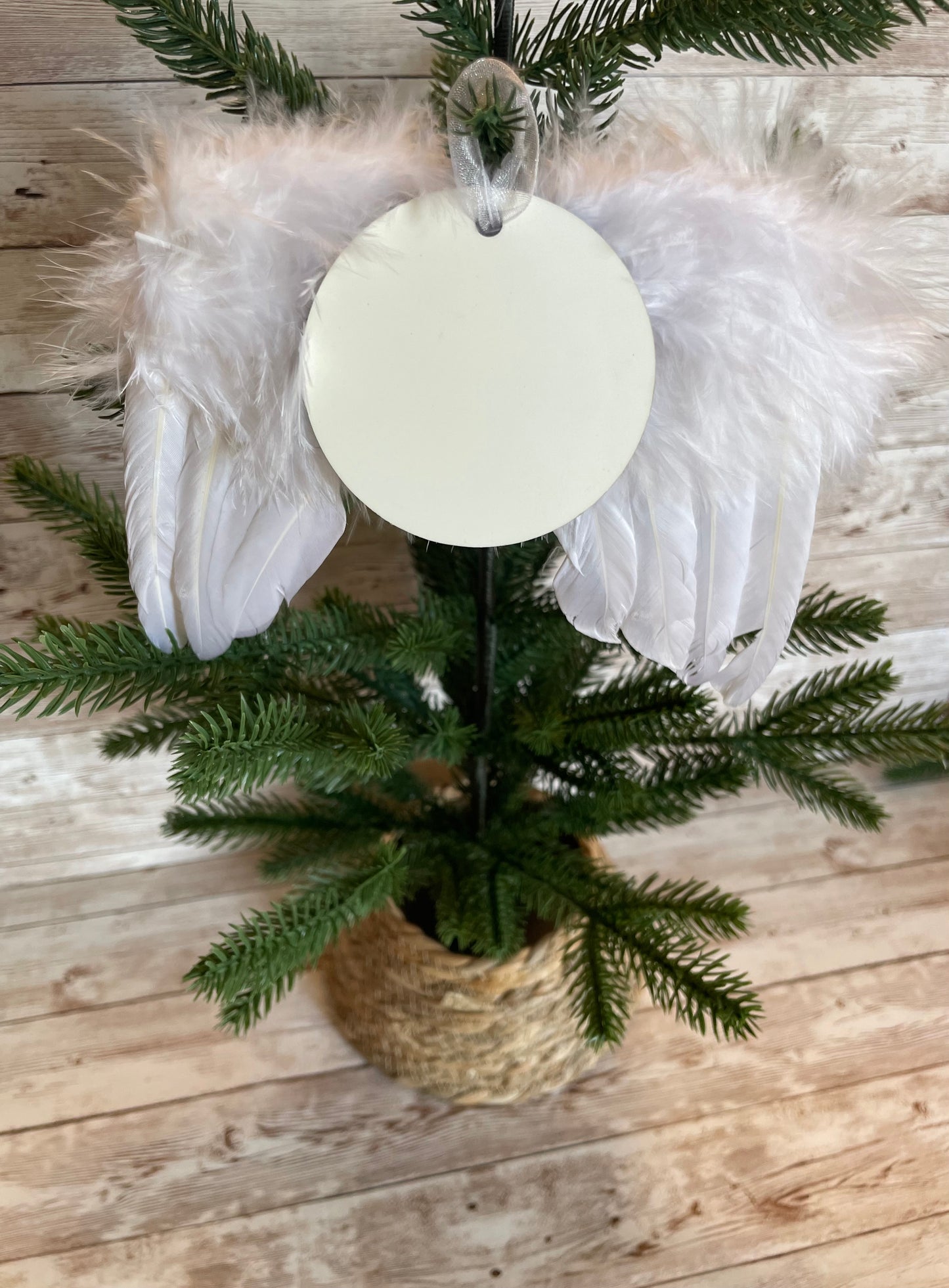 Round Wing Ornament